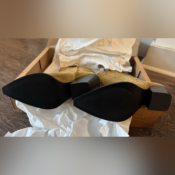 Zara Embroidered Suede boots Tan Heeled Western boots - Picture 5 of 6